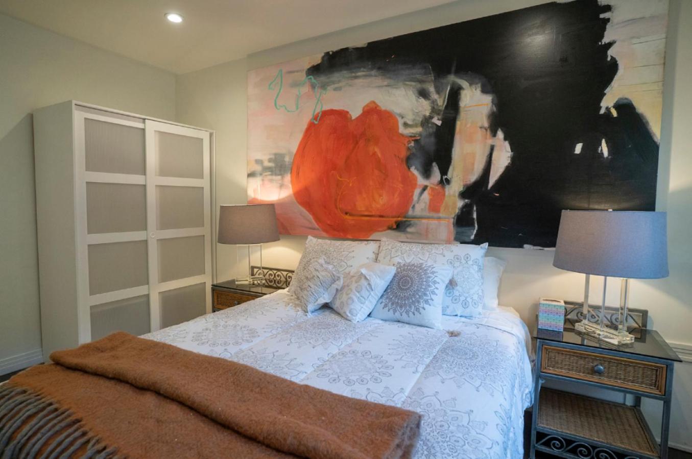 Charming Duplex In Sherman Oaks Los Angeles